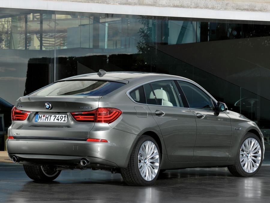  BMW 535i xDrive Gran Turismo Luxury Line 2013 года  (фото 6 из 16)